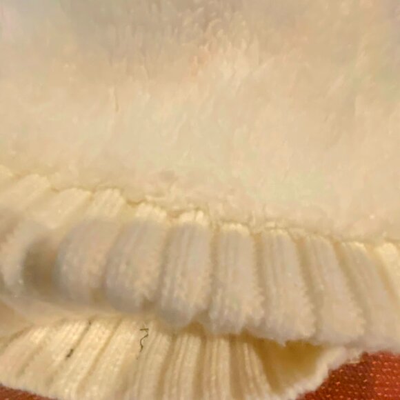 Polar Extreme Women's Beanie Cuff Cap with Sherpa Lining - Ivory color - one SZ - Picture 3 of 4